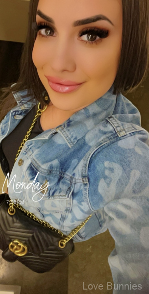 Love Bunny Bianca - Curvy Girl Stripper & Topless Waitress in Las Vegas