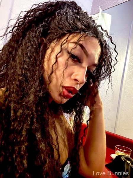 cleo-beautiful-mixed-stripper-in-las-vegas-1