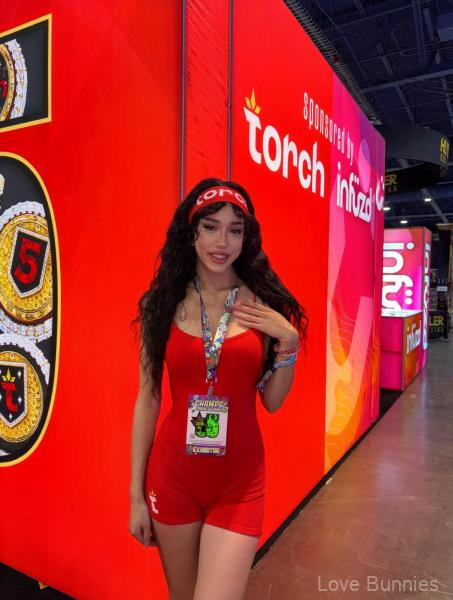 Luna-model-Las-Vegas-7
