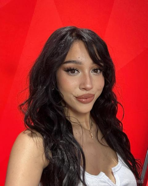 Luna-model-Las-Vegas-8
