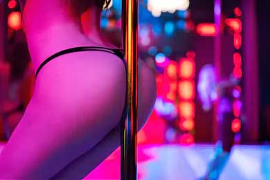 Your Las Vegas Bachelor Party Should Have Strippers