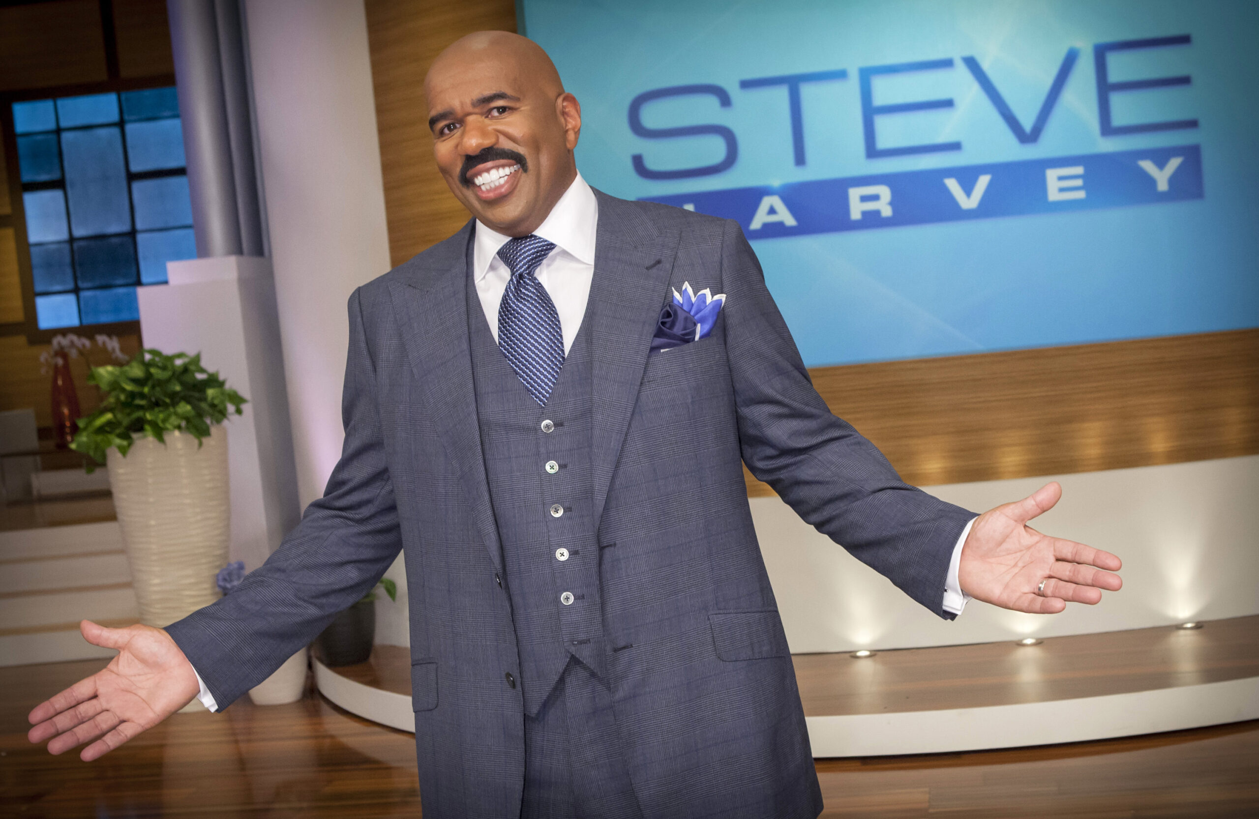 steve harvey interviews a stripper in las vegas