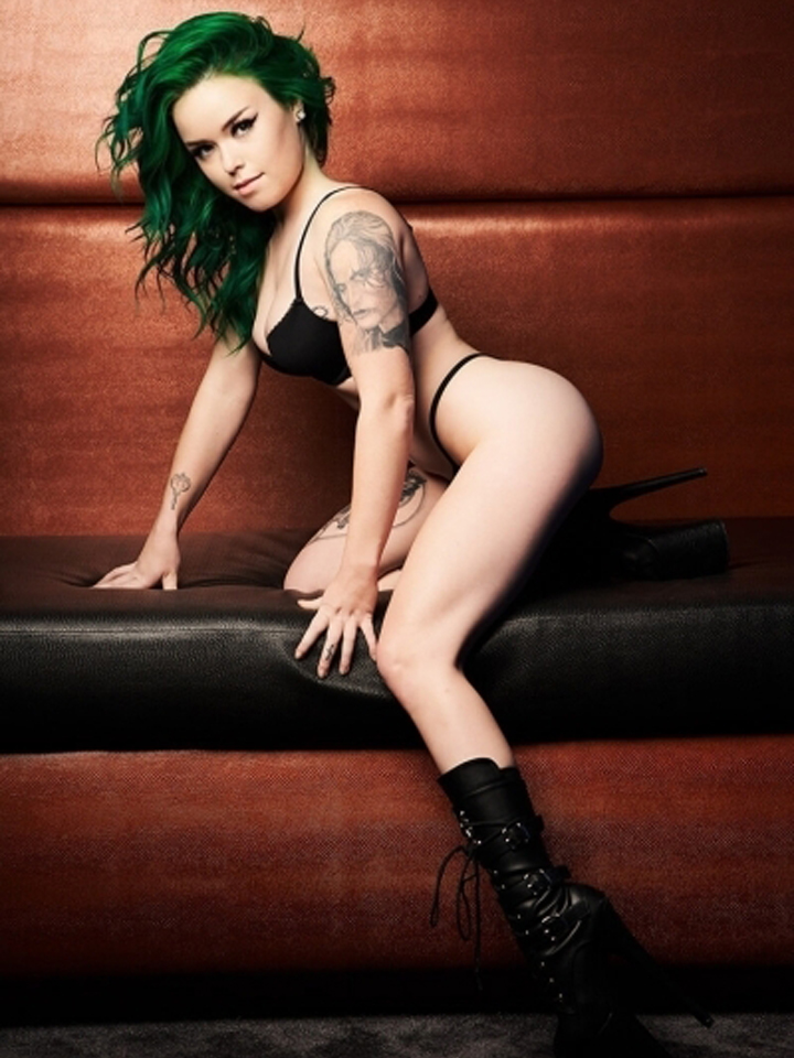 teeny-steele-cosplay-stripper-las-vegas