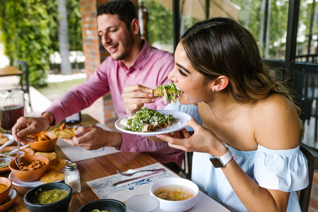 How to Enjoy Your Stay with an Elite Companion Las Vegas Style (2) How to Enjoy Your Stay with an Elite Companion Las Vegas Style (2)